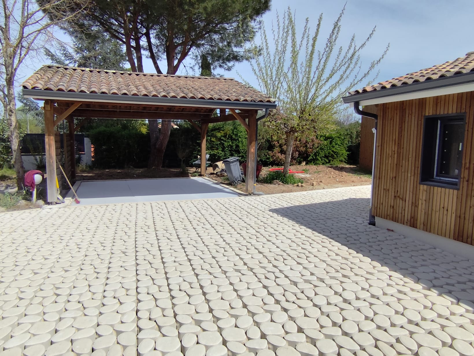 Création d'allées en pavés